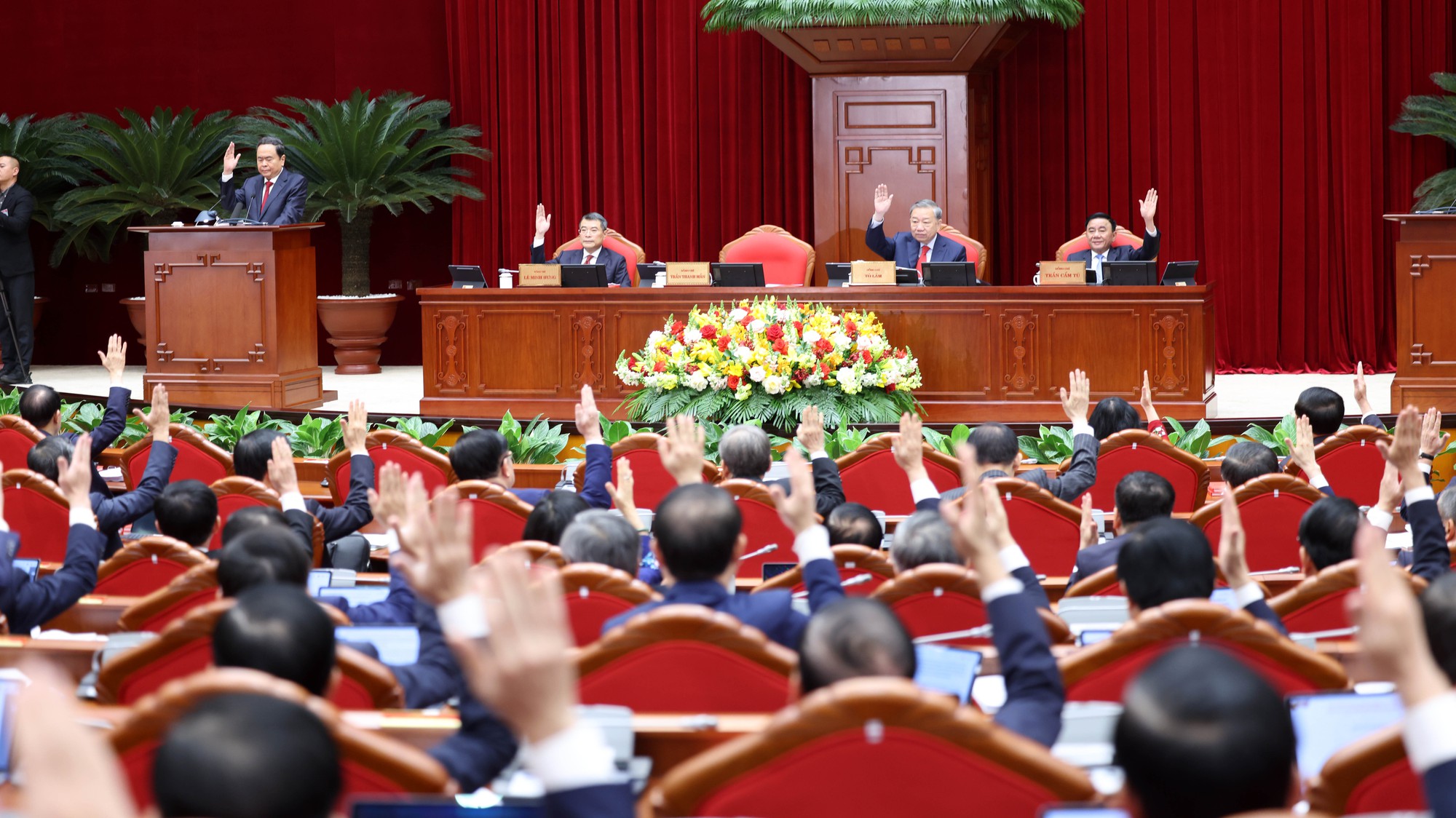 23.03.26 - Thong qua chuong trinh HN.jpg